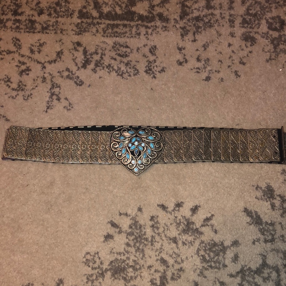 Unique belt w/ turquoise details & embellishments